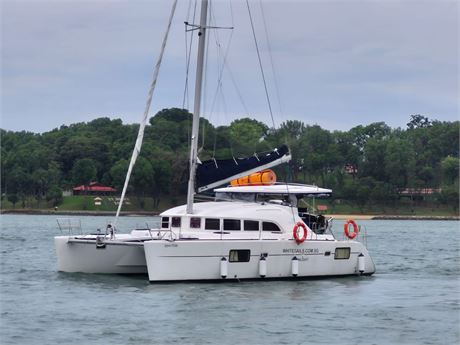 2009 Lagoon 380 S2 Sailing Catamaran